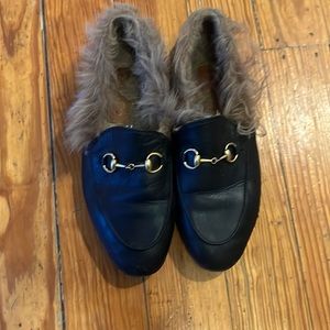 Authentic Gucci Princeton fur shoes 37